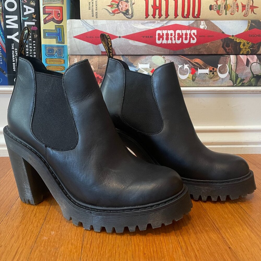 Dr. Martens Hurston Women's Leather Heeled Chelsea Boots 8.5